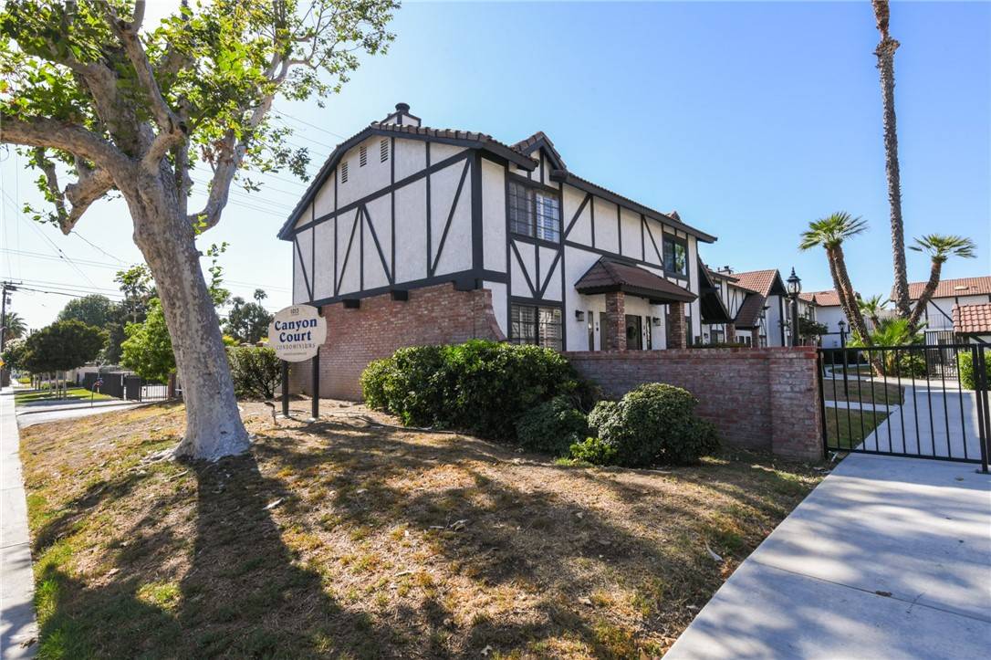1013 W Linden ST #9, Riverside, CA 92507