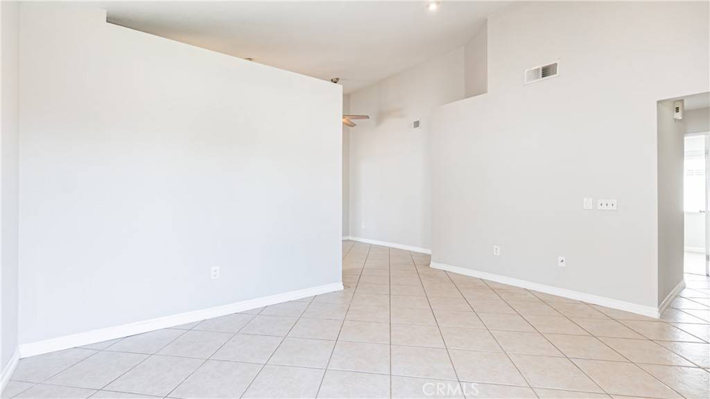 Fontana, CA 92337,14053 Bluewood DR