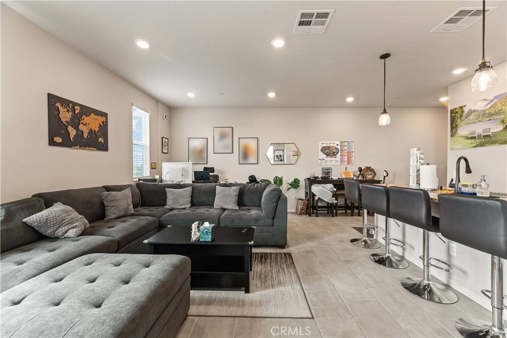 Harbor City, CA 90710,24819 Whaler WAY