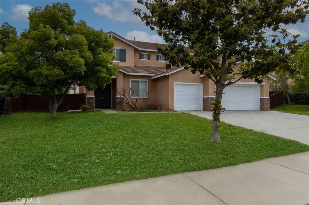 Riverside, CA 92508,8348 Barnwood LN