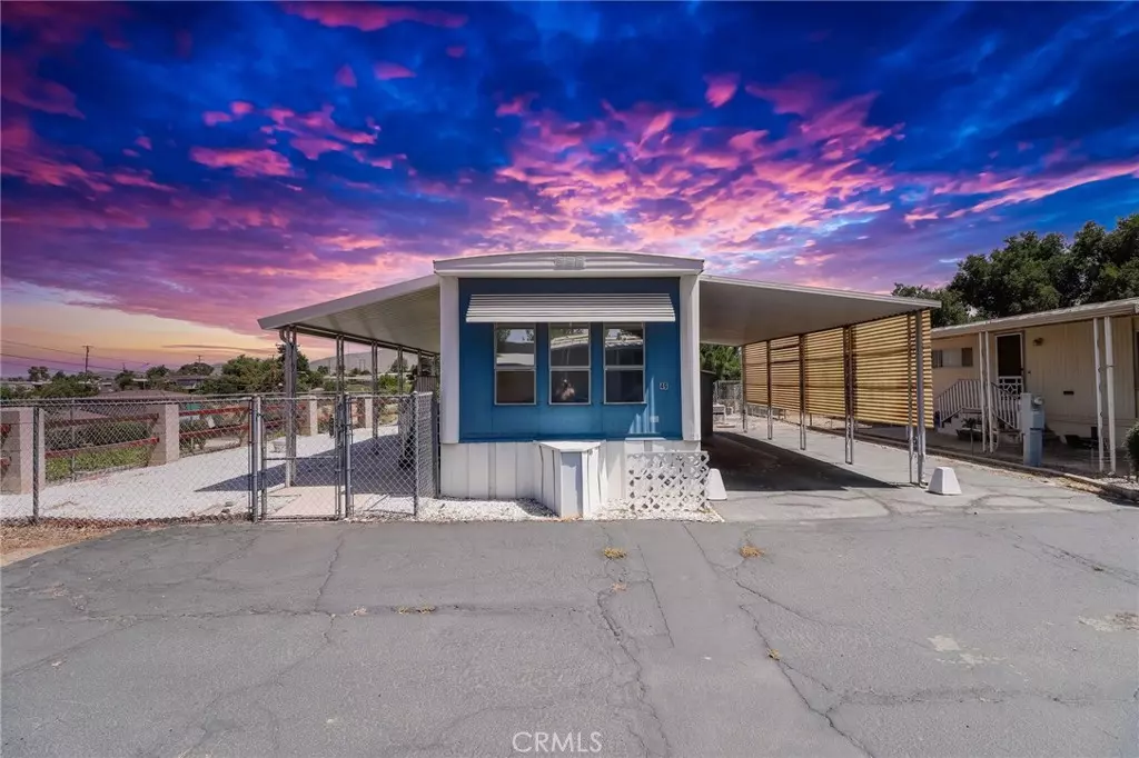 Yucaipa, CA 92399,12995 6th #49