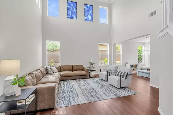Corona, CA 92883,1775 Honors LN