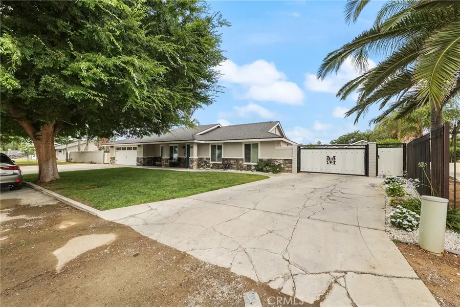 8963 Bold Ruler LN, Jurupa Valley, CA 92509