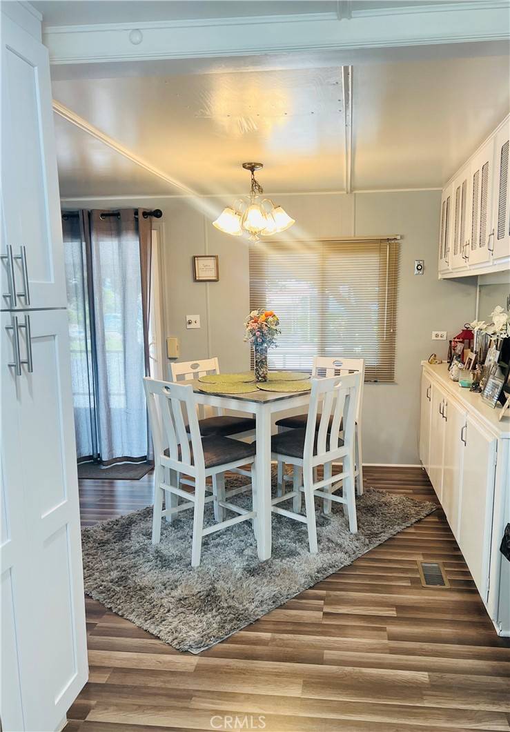 La Verne, CA 91750,3530 Damien #26