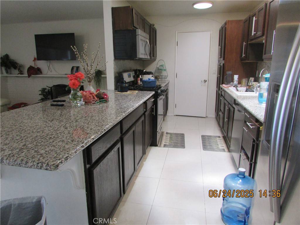 Hemet, CA 92544,26178 Champagne CIR