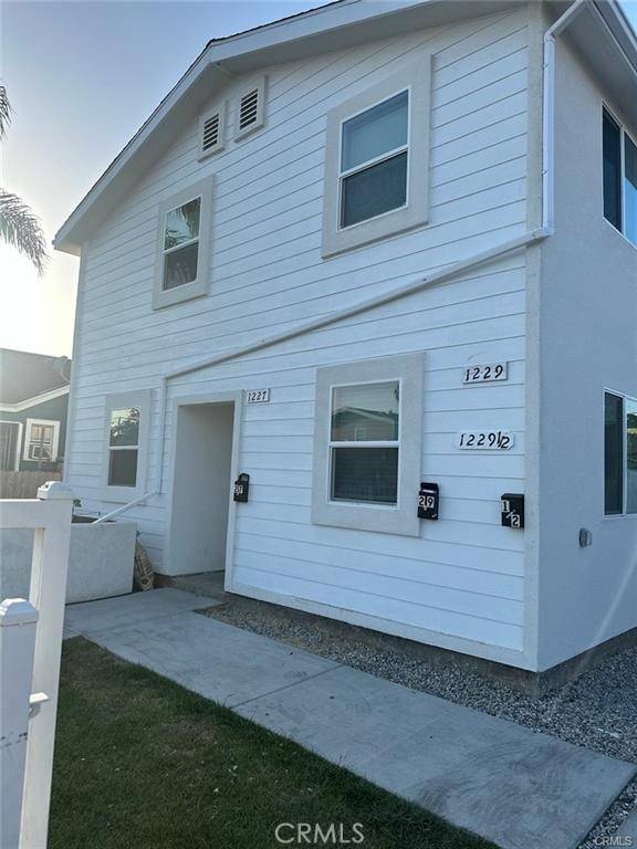 Los Angeles, CA 90044,1227 W Gage AVE