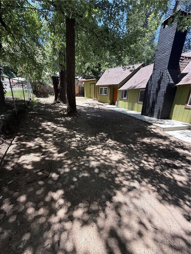 Crestline, CA 92325,23750 Shady Ln