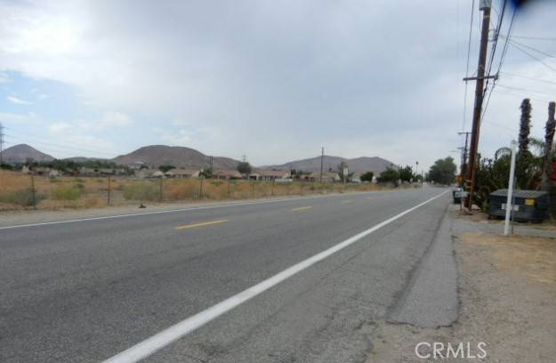 Bloomington, CA 92316,19398 Jurupa AVE