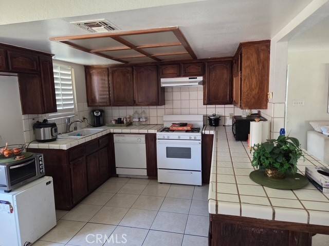 Clovis, CA 93612,3644 Manila AVE