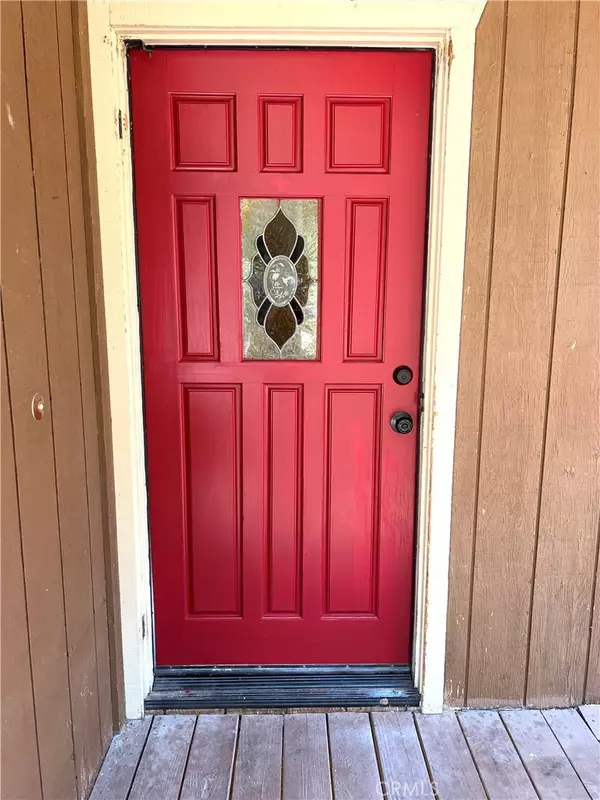 Crestline, CA 92325,24792 Bernard DR