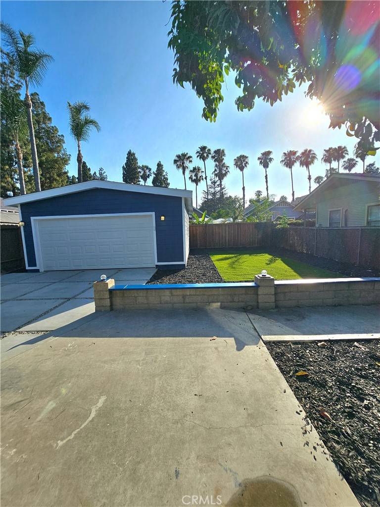 Anaheim, CA 92805,215 N Olive ST