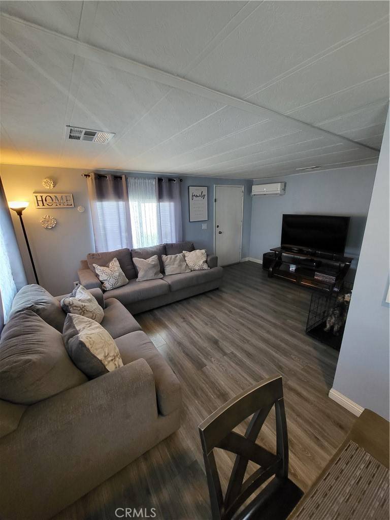 Bloomington, CA 92316,10701 Cedar AVE #46