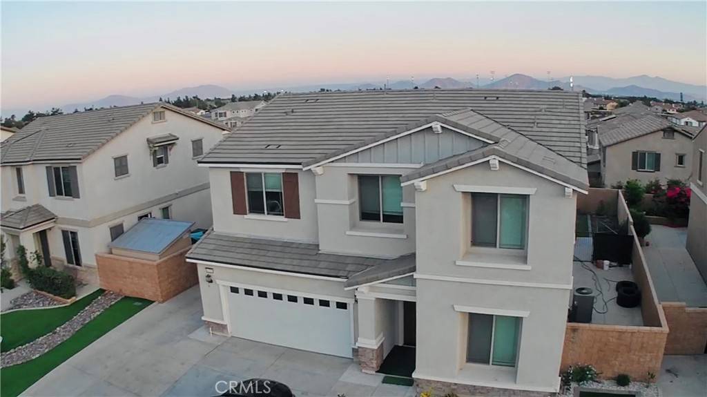 Fontana, CA 92336,16009 Pitzer ST