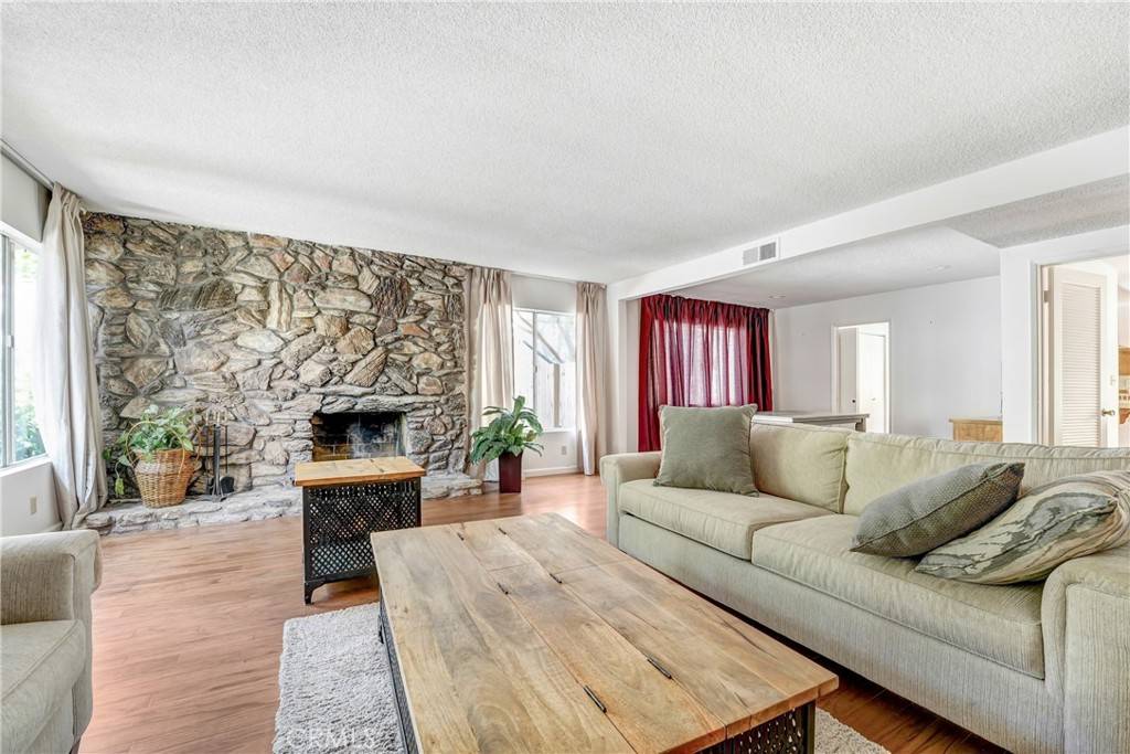 South Pasadena, CA 91030,443 La Terraza ST