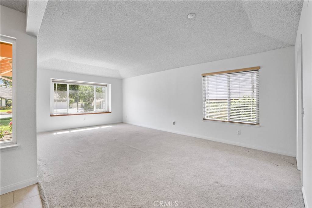 Upland, CA 91784,2065 N Shorewood AVE