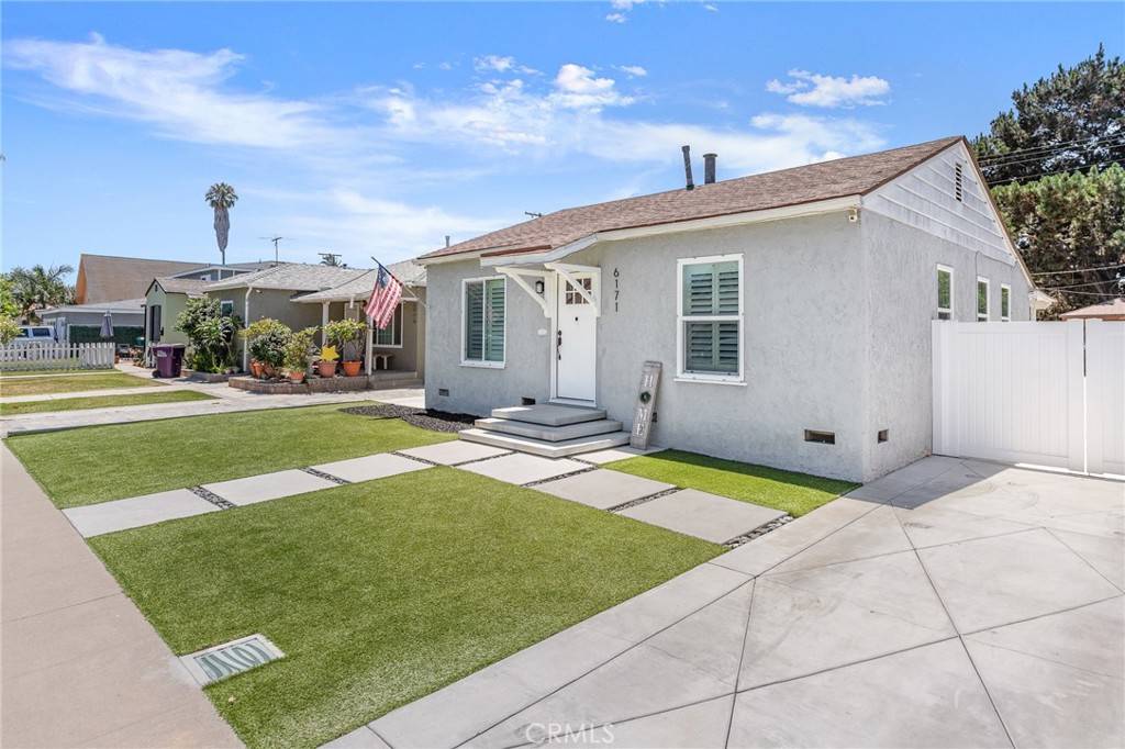 6171 John AVE, Long Beach, CA 90805