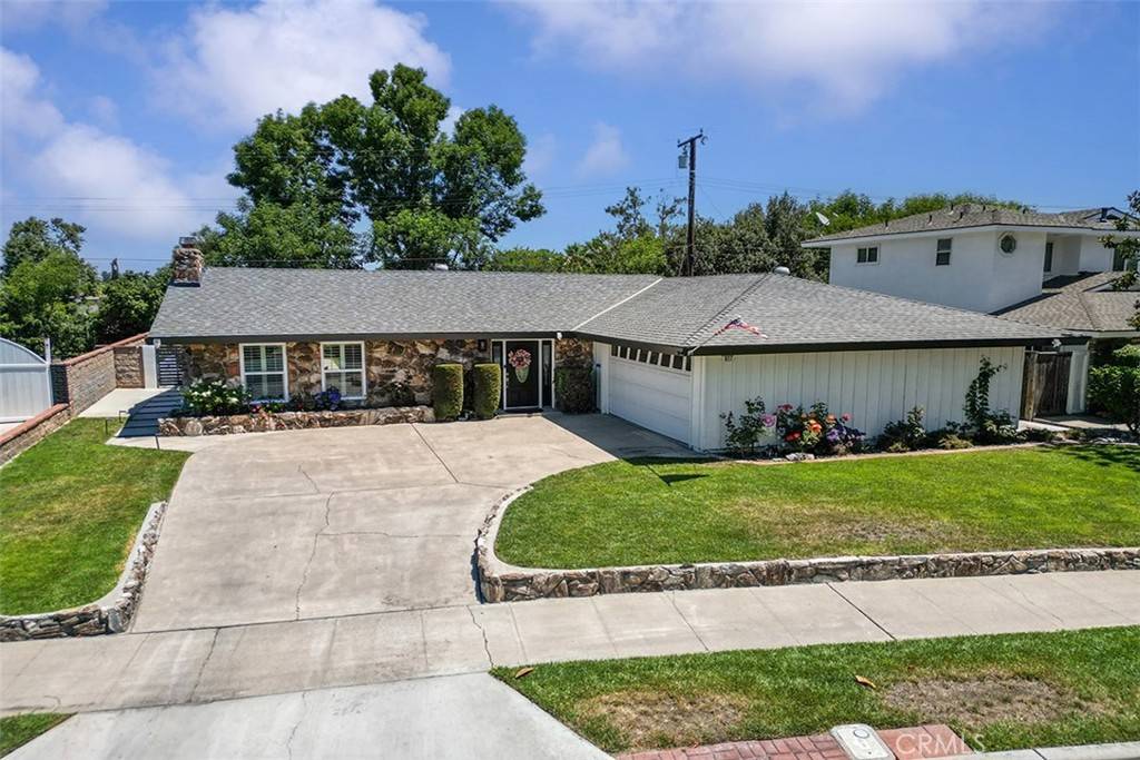 927 E Fairway DR, Orange, CA 92866