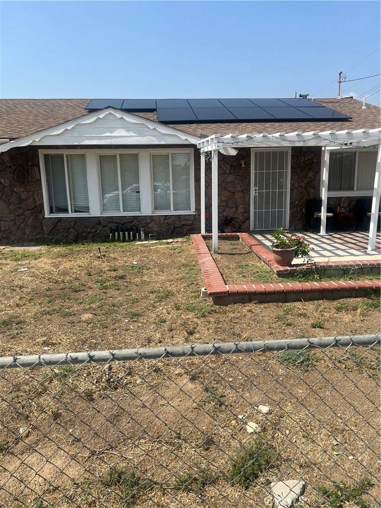 26832 6th ST, Highland, CA 92346