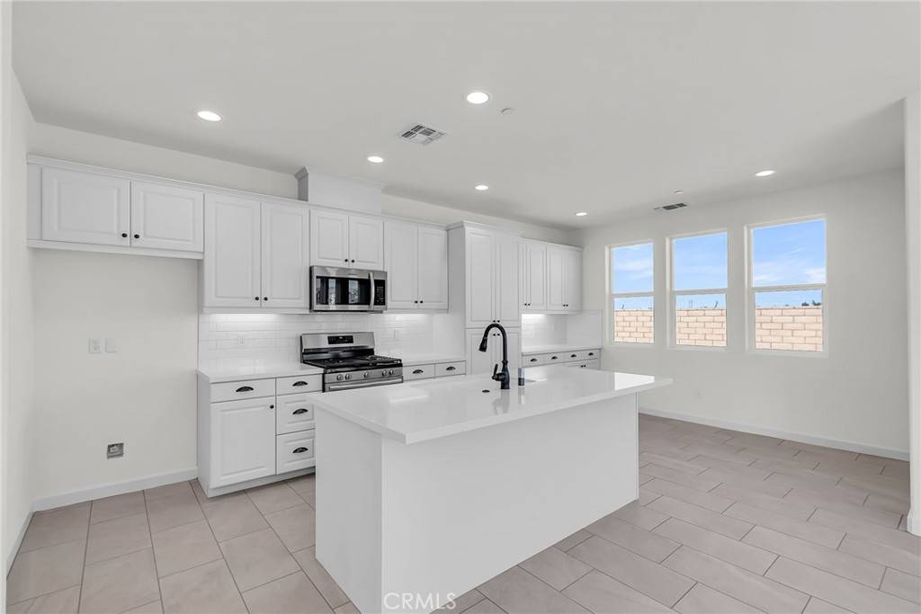 Yucca Valley, CA 92284,7444 Desert Sky DR