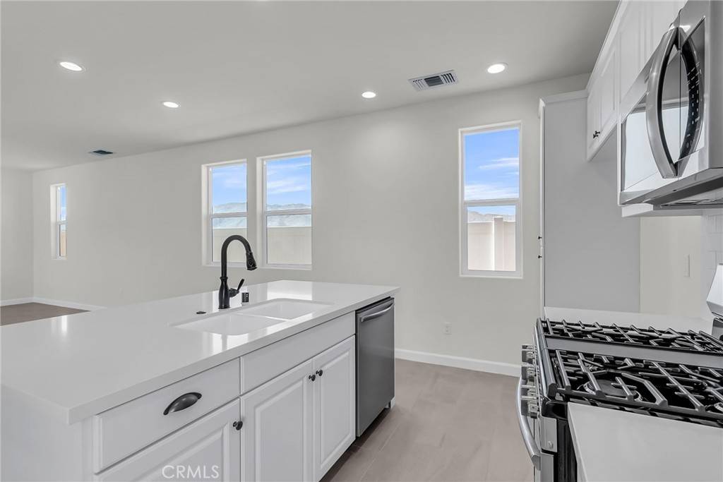 Yucca Valley, CA 92284,7408 Desert Sky DR
