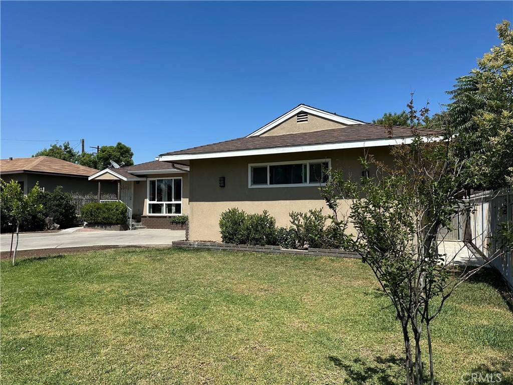 Fontana, CA 92335,9387 Frankfort AVE