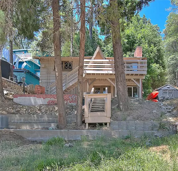 486 Thousand Pines RD, Crestline, CA 92325