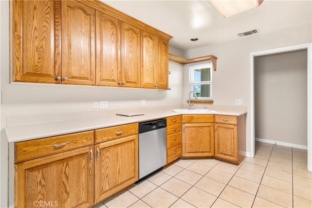 Riverside, CA 92503,8734 Ouida DR
