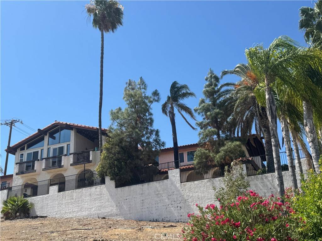 29493 Longhorn DR, Canyon Lake, CA 92587