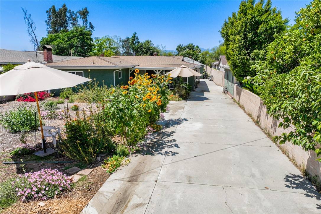 Bloomington, CA 92316,18934 San Bernardino AVE