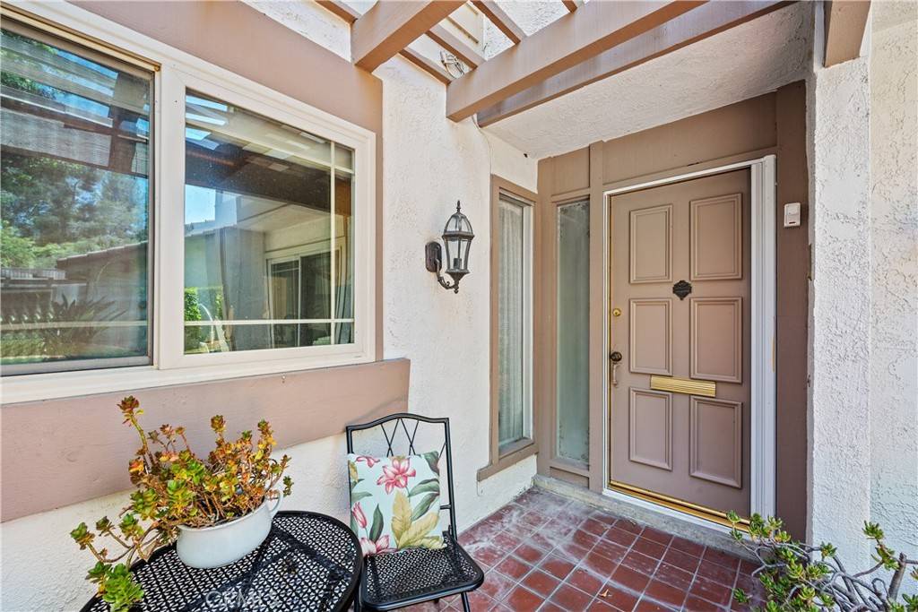 Riverside, CA 92507,652 Via Zapata