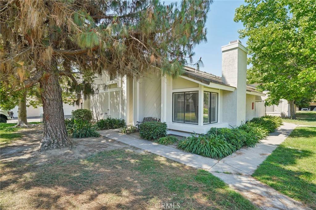 Ontario, CA 91764,3122 Triumph LN #1