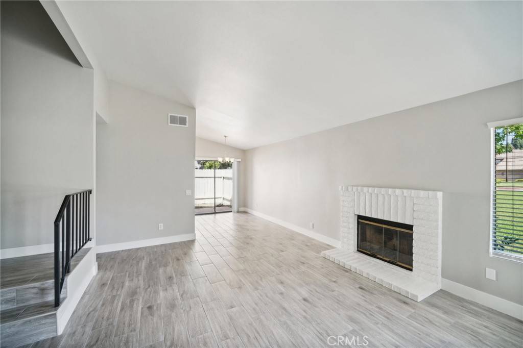 Ontario, CA 91764,3122 Triumph LN #1