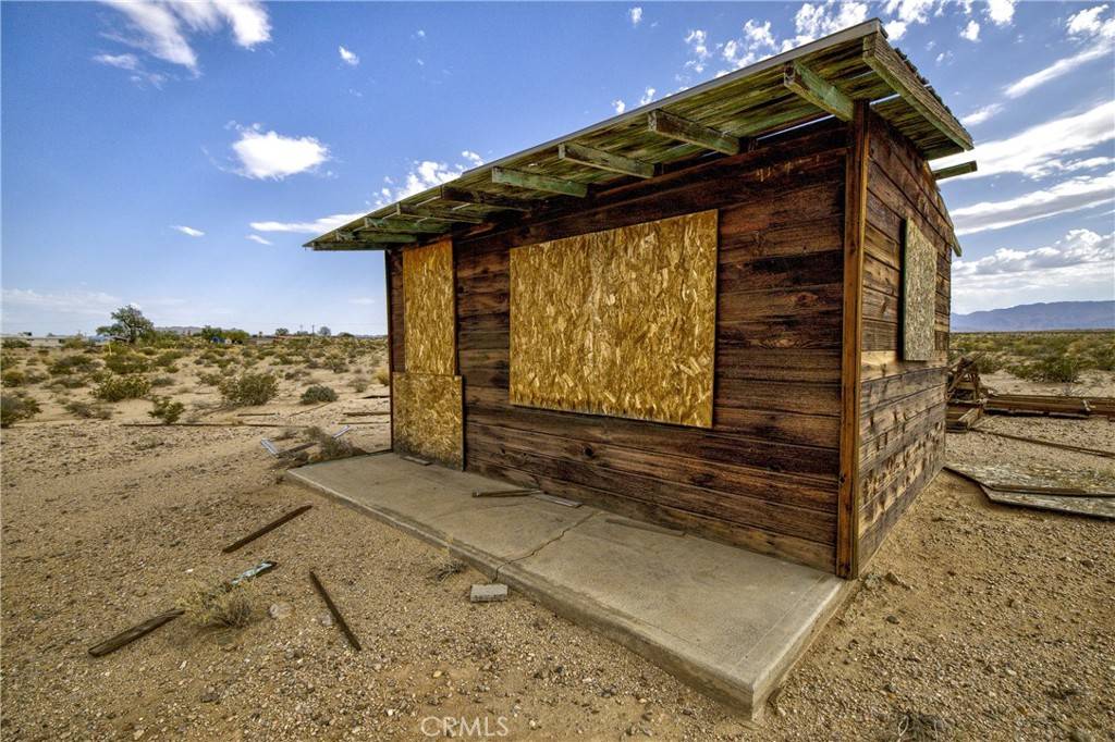 CA 92277,1 Roadrunner RD