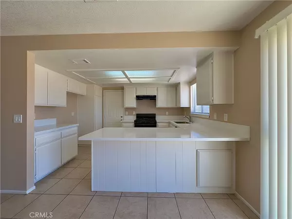 Apple Valley, CA 92307,22241 Cholena RD