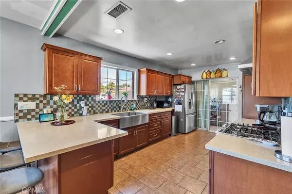 Pomona, CA 91767,1748 Bonnie Brae ST