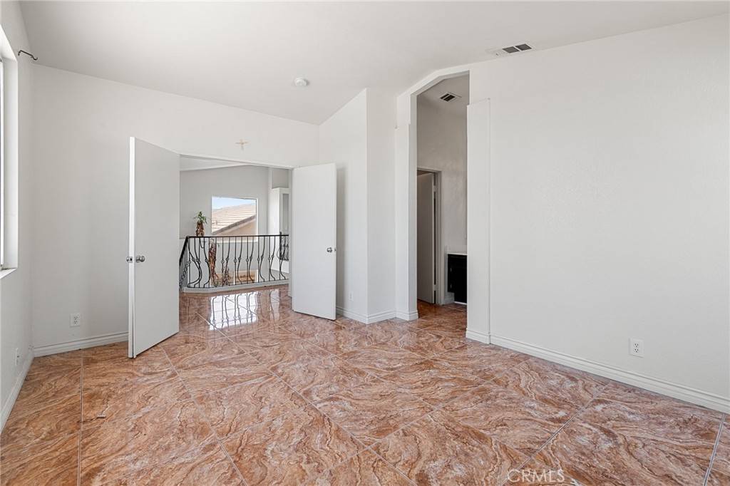 Hesperia, CA 92344,9304 Palo Verde DR