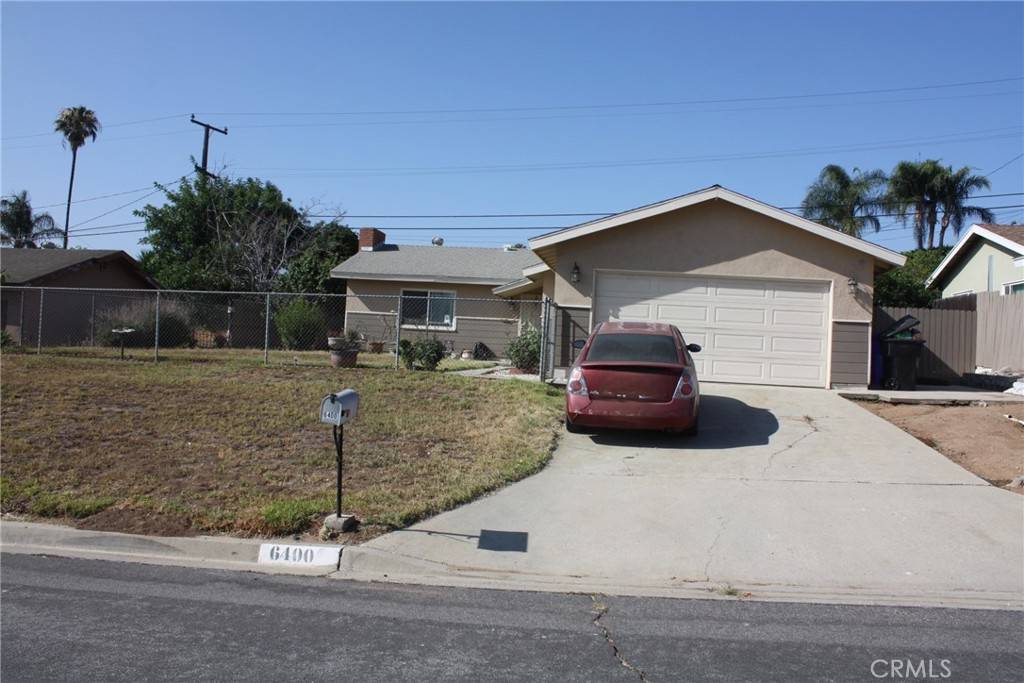 6400 Tournament DR, Jurupa Valley, CA 92509