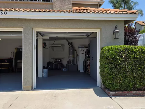 Highland, CA 92346,29390 Crest View LN