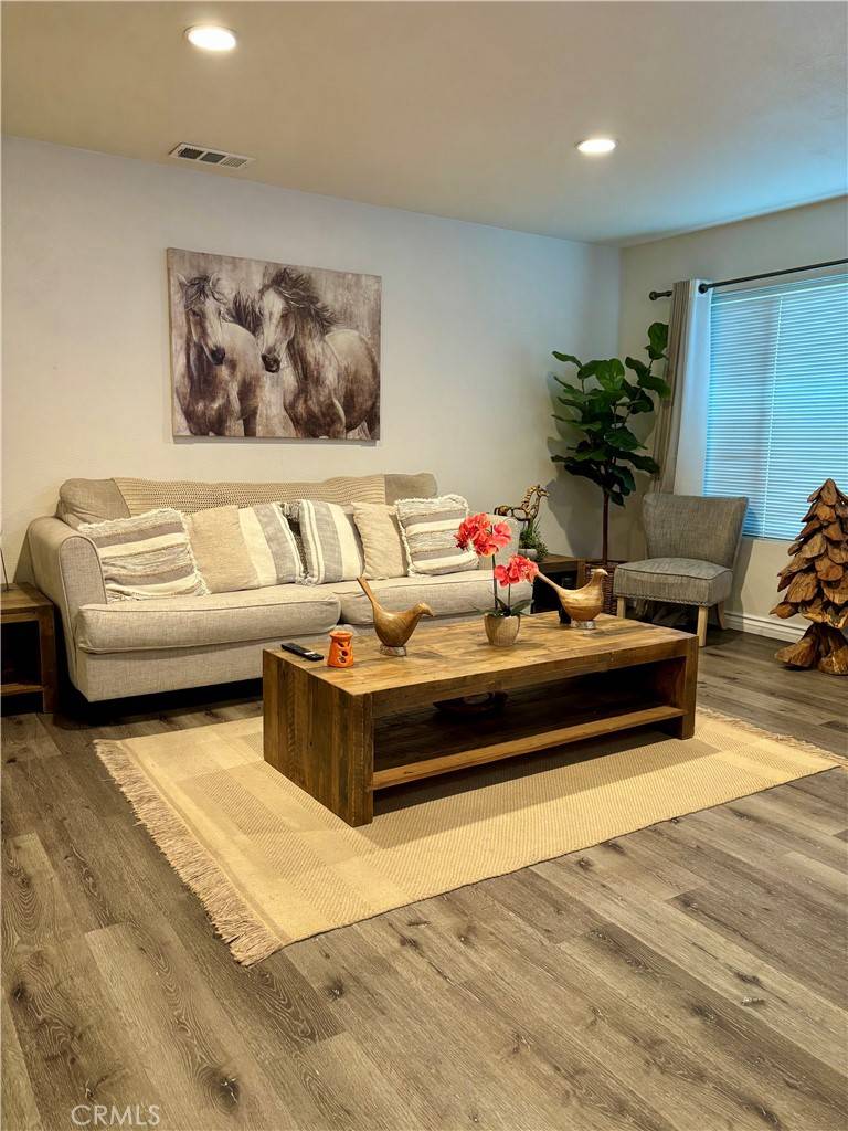 San Jacinto, CA 92583,580 Cecelia