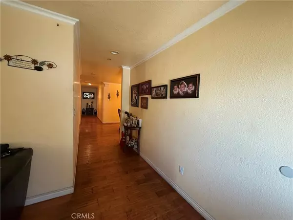 Downey, CA 90242,9303 Foster RD