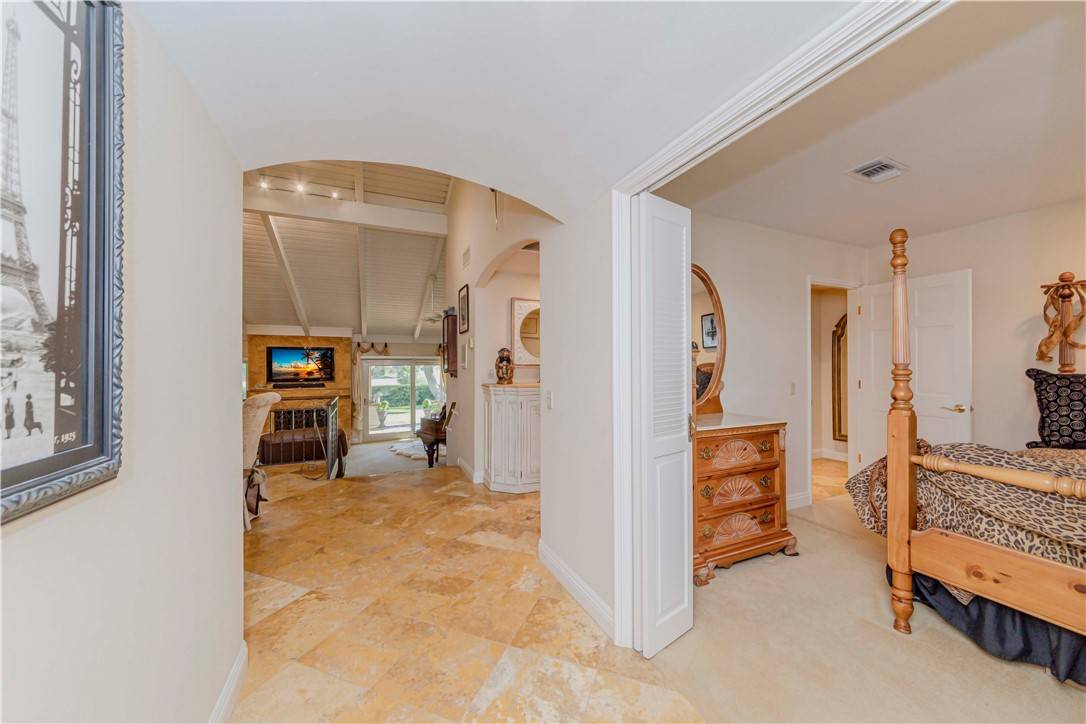 Riverside, CA 92507,662 Via Zapata