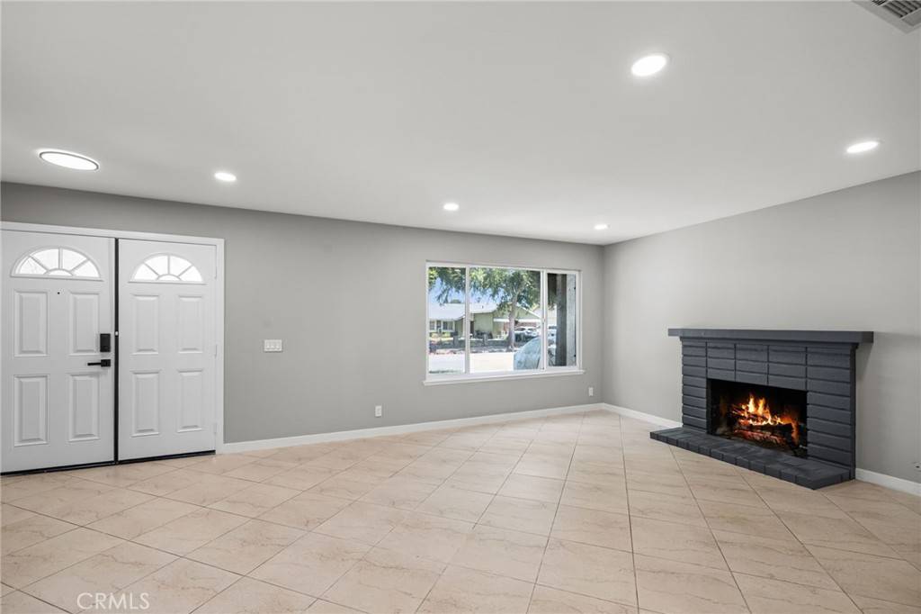 Riverside, CA 92503,6903 Crest AVE