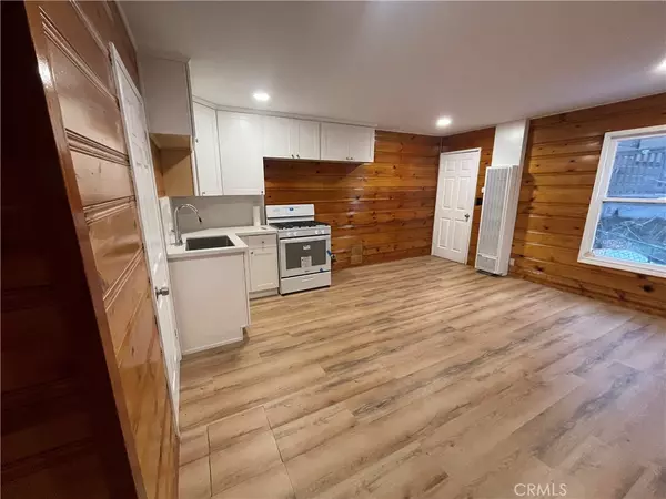 Lake Arrowhead, CA 92352,651 Community DR
