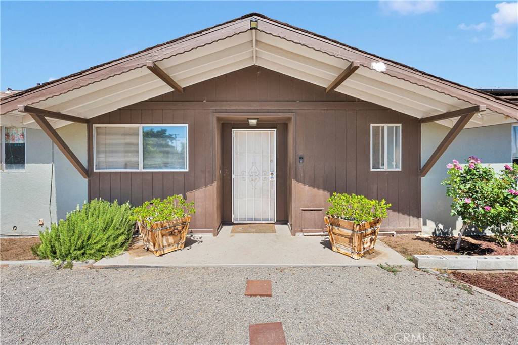 10000 8th AVE, Hesperia, CA 92345