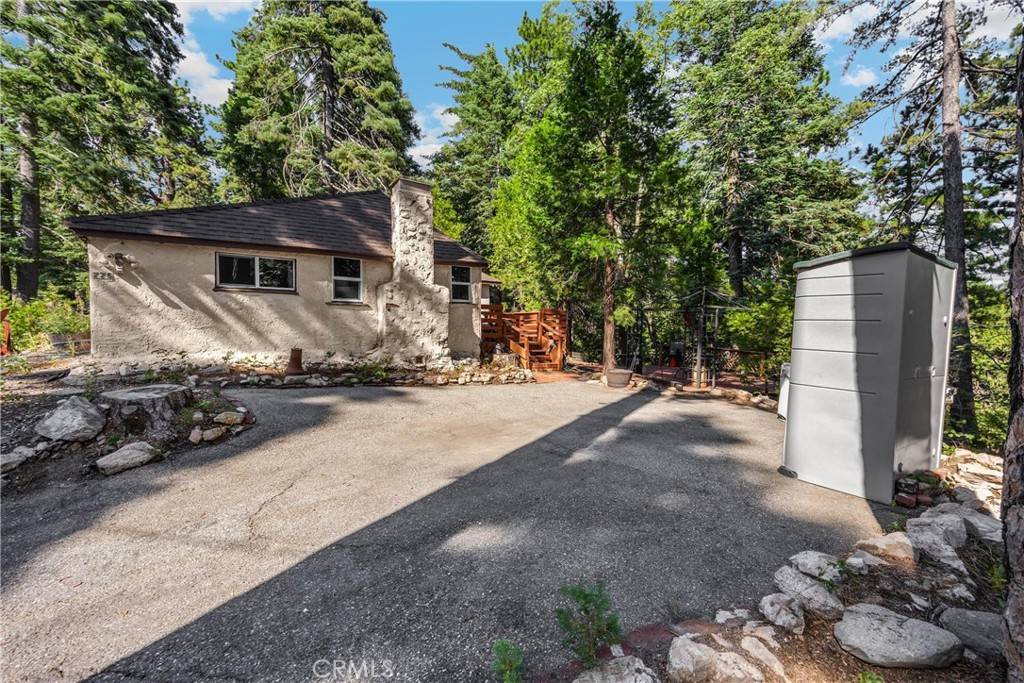 Lake Arrowhead, CA 92352,775 Buckingham