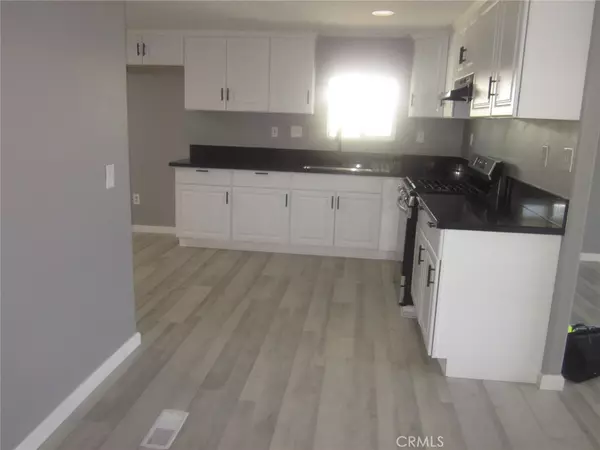 Hemet, CA 92543,332 N Lyon AVE #111