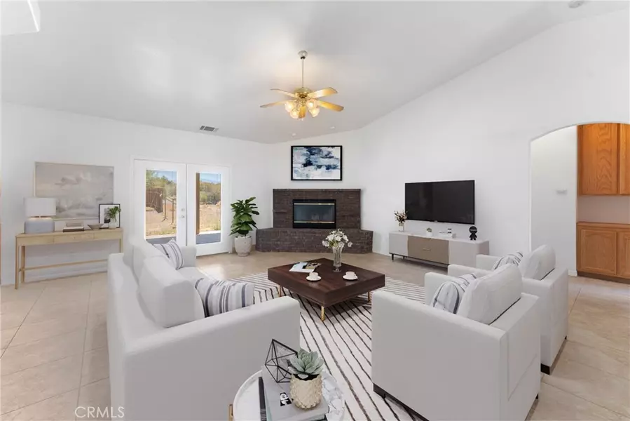 9735 Highland RD, Oak Hills, CA 92344