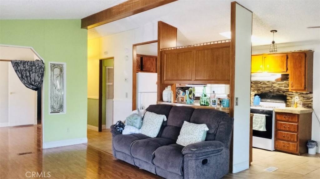 Rialto, CA 92376,135 N Pepper AVE #42