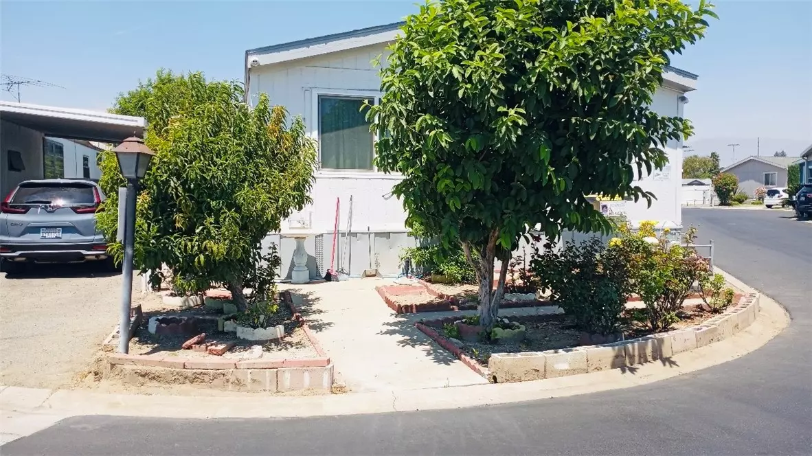 Rialto, CA 92376,135 N Pepper AVE #42