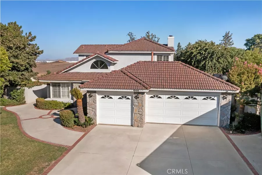 646 Lakewood DR, Riverside, CA 92506